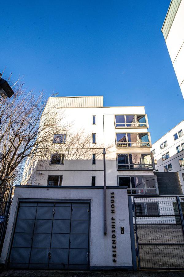 Friendship House Hostal Londres