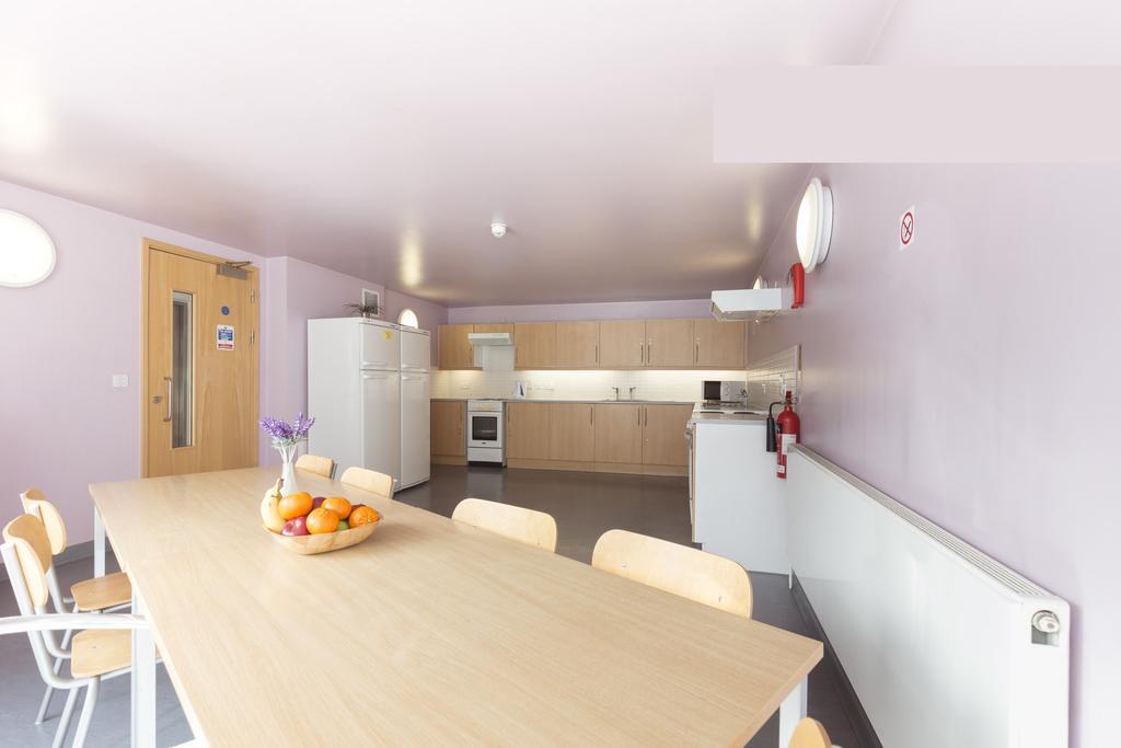 Friendship House Hostal Londres