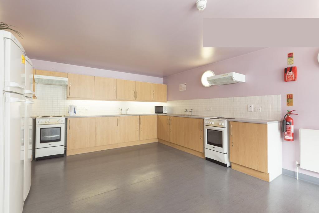 Hostal Friendship House *
