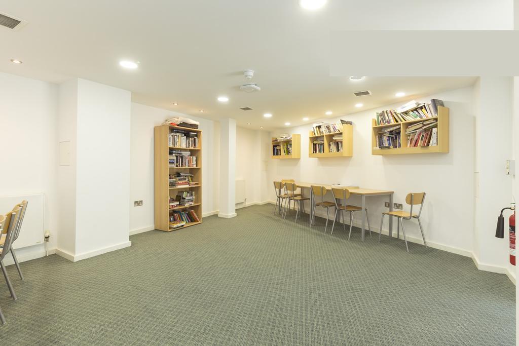 Hostal Friendship House